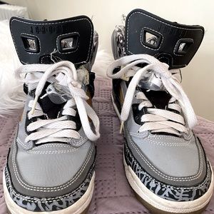 Jordan 4 gray and black